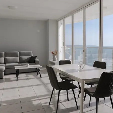 Beachfront Luxury Residences- 12 S Daire