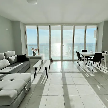 Daire Beachfront Luxury Residences- 12 S Dıraç